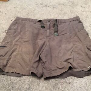 Columbia Omni-shade XXL cargo brown shorts